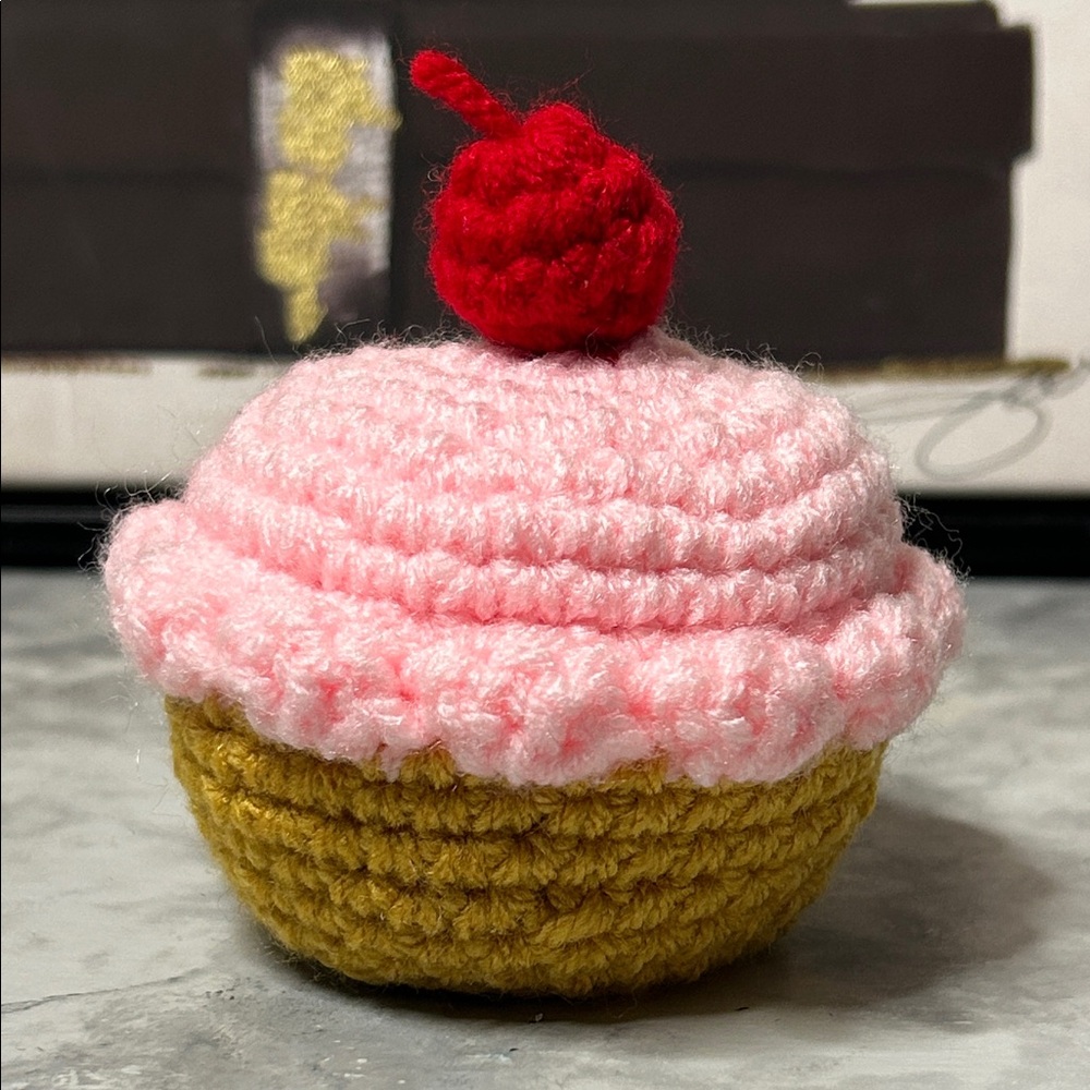 Crocheted Cupcake Decor
